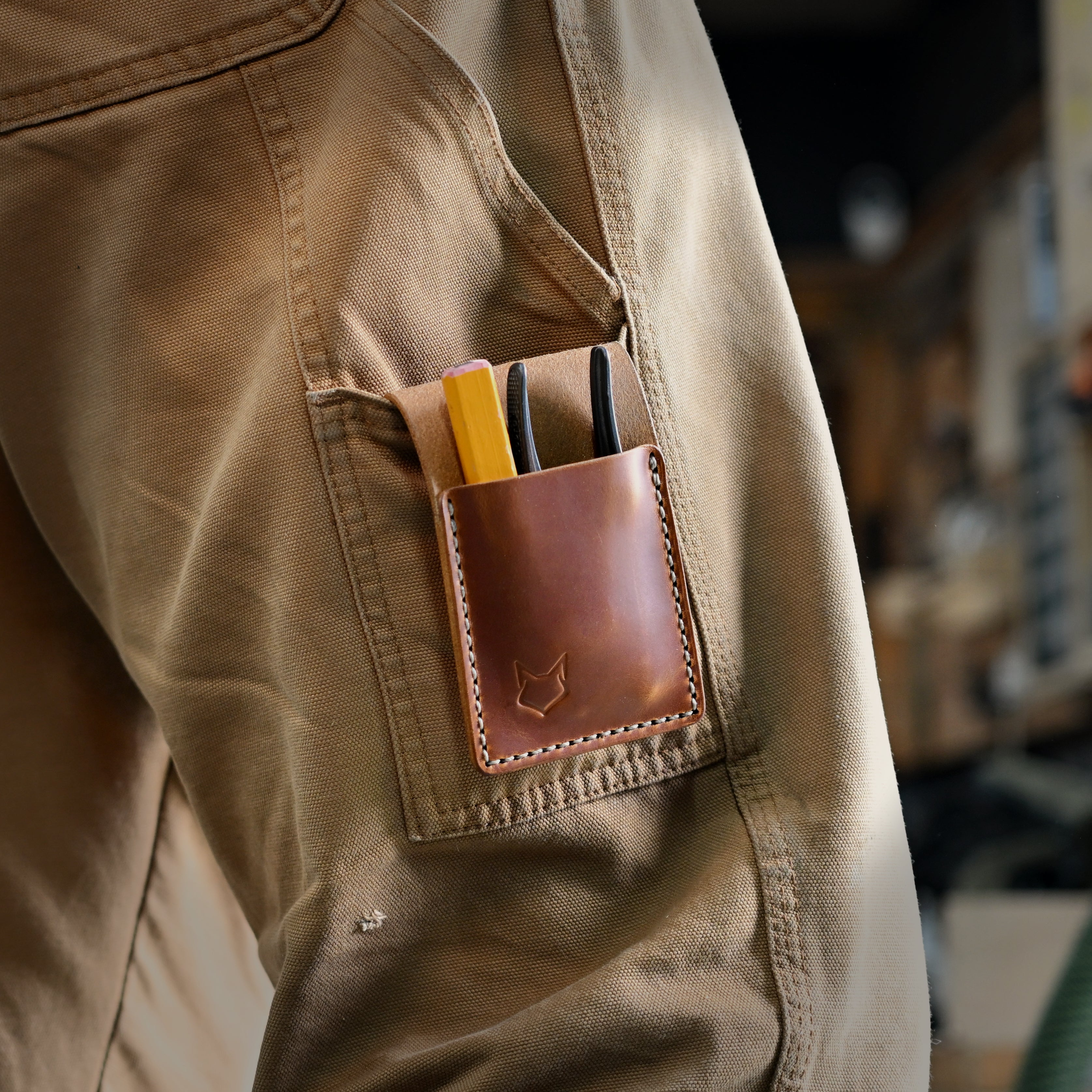 The Saddle - Magnetic EDC tool pocket caddy